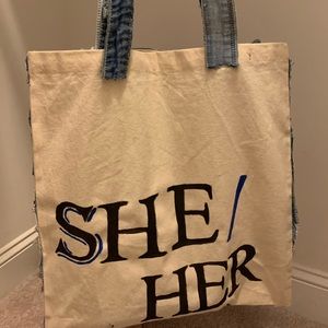 Tote bag